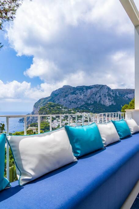 Blue Essence Lägenhet Capri Exteriör bild